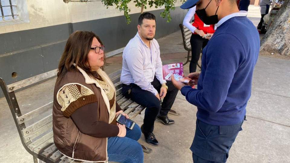 Personal de Seguridad Pública realiza acciones de proximidad ciudadana en Centro de Hermosillo 